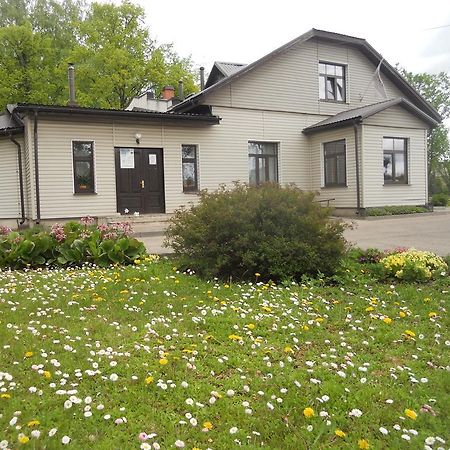 Latvijas Sarkana Krusta Viesnica Rēzekne Esterno foto