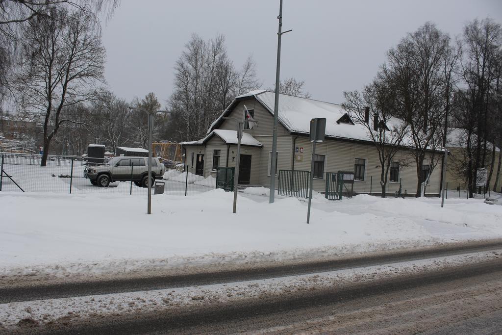Latvijas Sarkana Krusta Viesnica Rēzekne Esterno foto