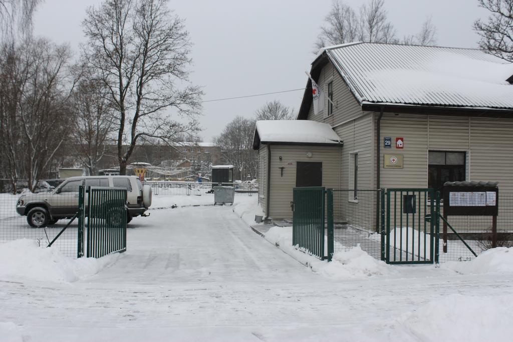 Latvijas Sarkana Krusta Viesnica Rēzekne Esterno foto
