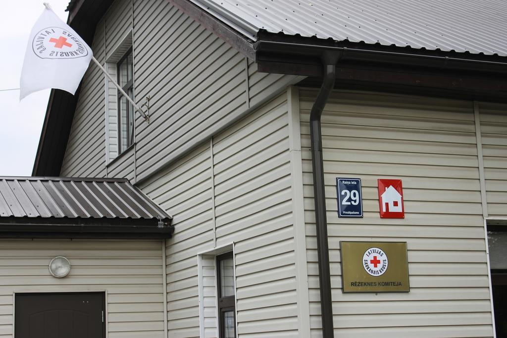 Latvijas Sarkana Krusta Viesnica Rēzekne Esterno foto